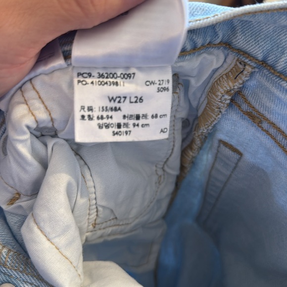 Levi’s 501 jeans! Like new condition. Size 27X26 - Picture 4 of 4